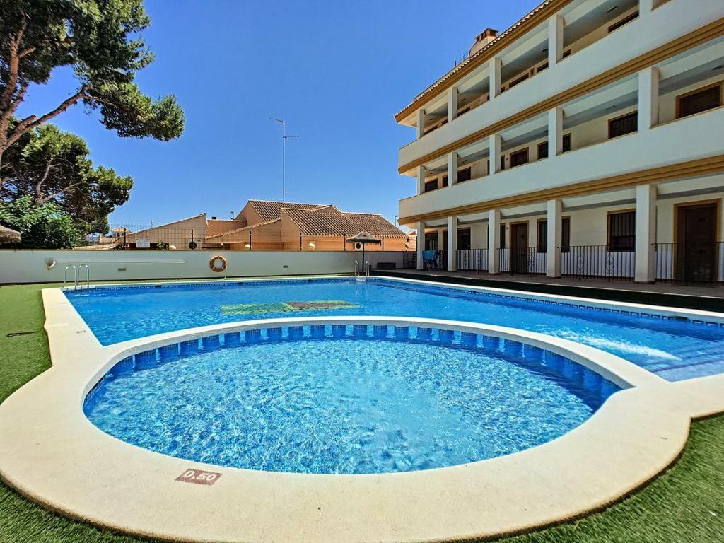 Beautiful 1 Bedroom Apartment In Roda, Los Alcazares. Larger Than Average. Eksteriør billede