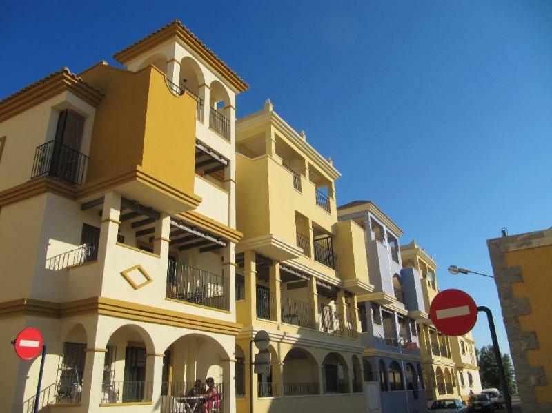 Beautiful 1 Bedroom Apartment In Roda, Los Alcazares. Larger Than Average. Eksteriør billede